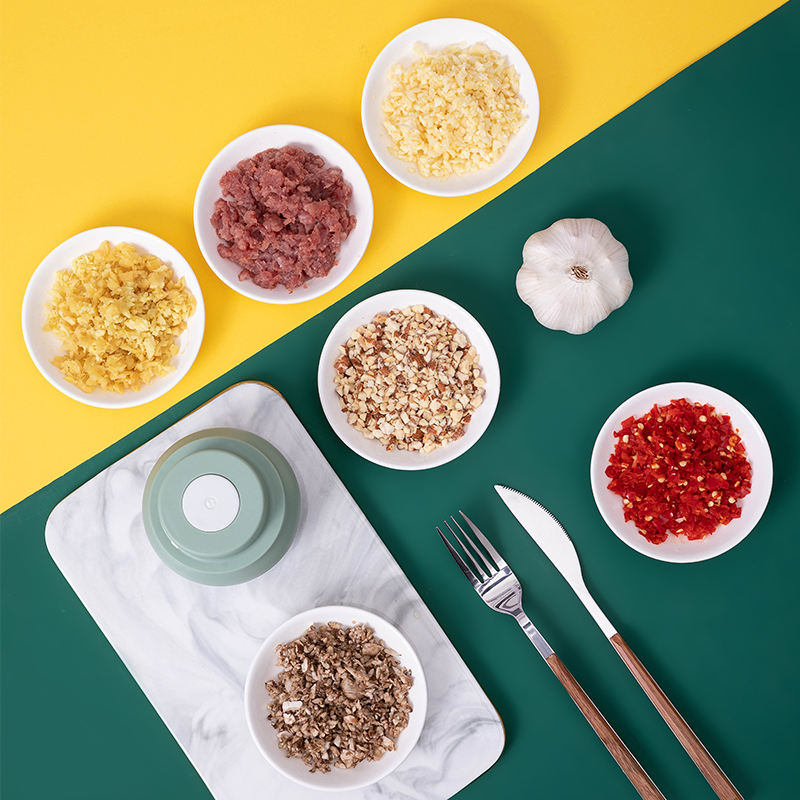 Electric Small Food Chopper, Mini Wireless Portable Garlic Grinder,USB Rechargeable Food Chopper for Vegetable/Meat/Small Food Processor